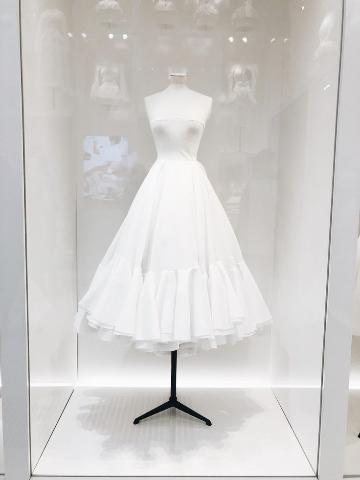 Elegant White Strapless A-Line Long Party Dresses Light Wedding Dresses, D1193