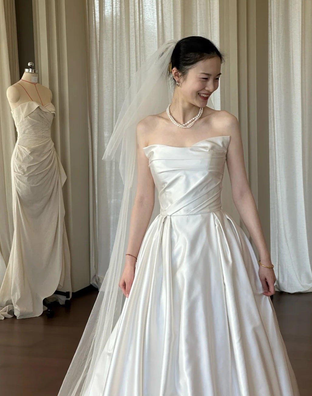 Minimalist Wedding Dress Strapless Pleated Wedding Dress D4613