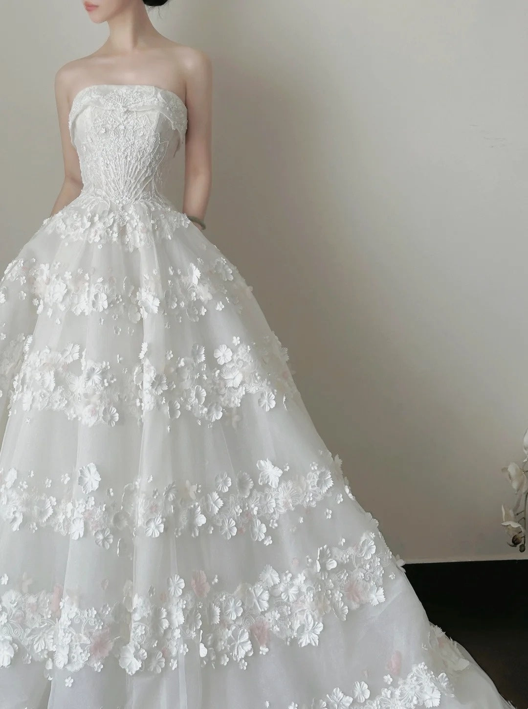 Elegant Wedding Dress Strapless Floral Wedding Dress D4719