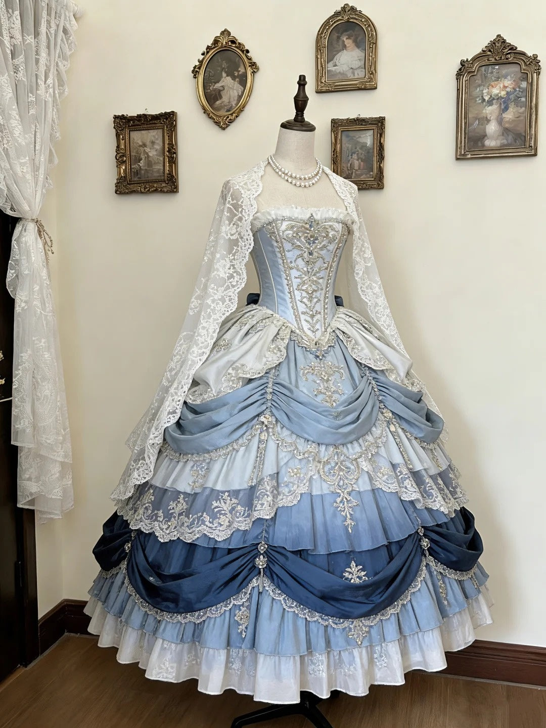 New Arrival Ball Gown Strapless Pleated Prom Dresses Evening Gala Gown Quinceanera Dress D4747