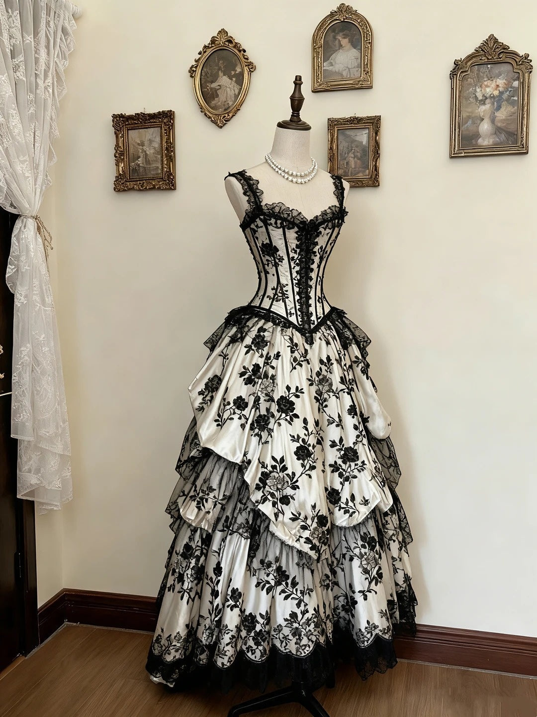 Vintage Ball Gown Sweetheart Pleated Prom Dresses Evening Gala Gown Quinceanera Dress D4752