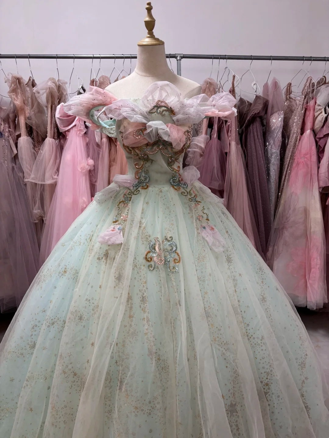 Beauty Ball Gown Off Shoulder Pleated Tulle Evening Dress Gala Prom Gown Quinceanera Dress D5039