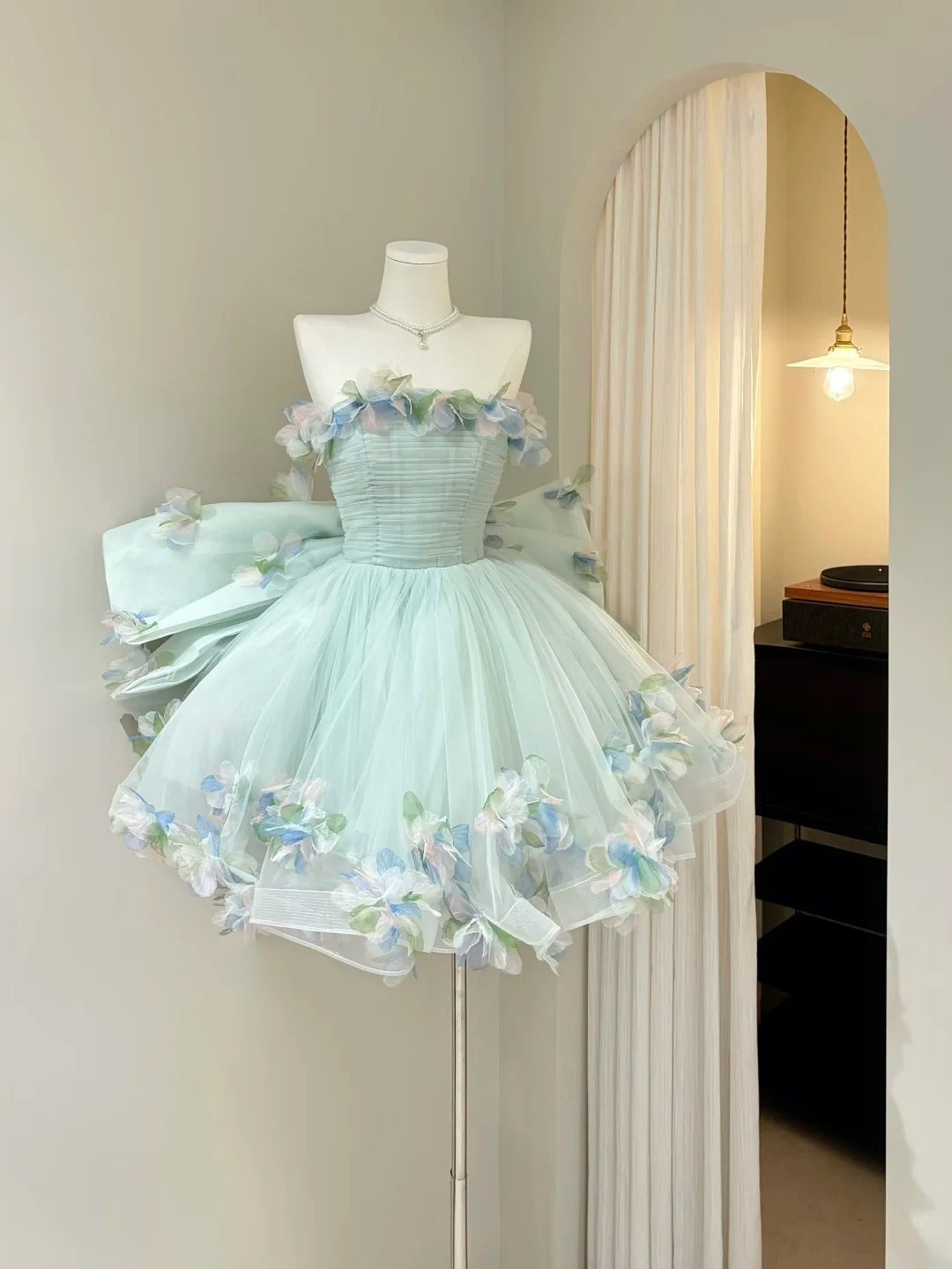 New Arrival Homecoming Dress Strapless Pleated Tulle Short Prom Dress Back to School Outfits Party Dress D5423