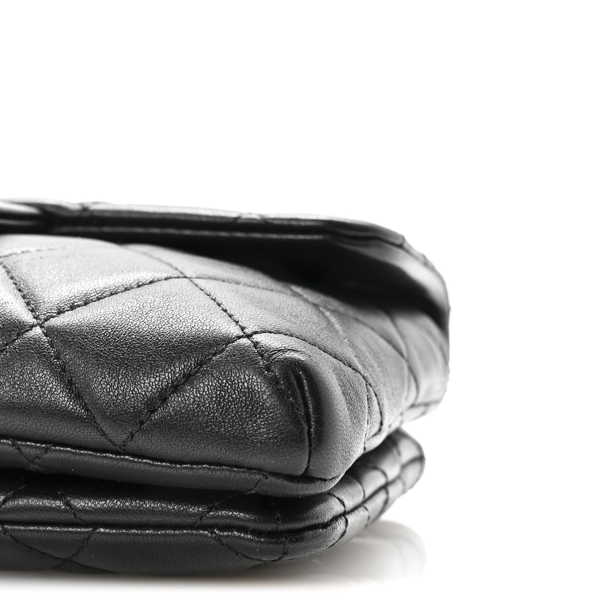 Lambskin Quilted CC Pocket Clutch With Chain Black