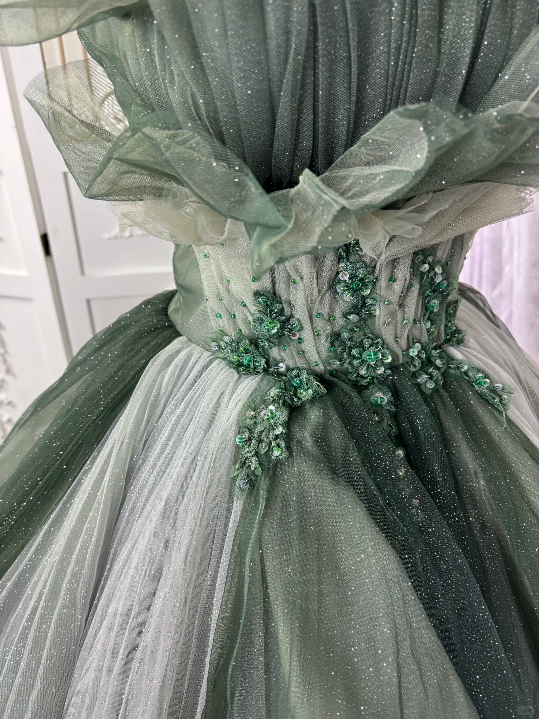 Vintage Grey-Green Ball Gown Strapless Sequin Tulle Prom Dress Sweet 16 Dress SH5787