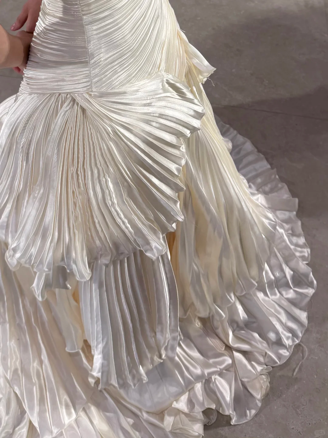 Unique Mermaid Strapless Pleated Ivory Satin Long Wedding Dress SH5097