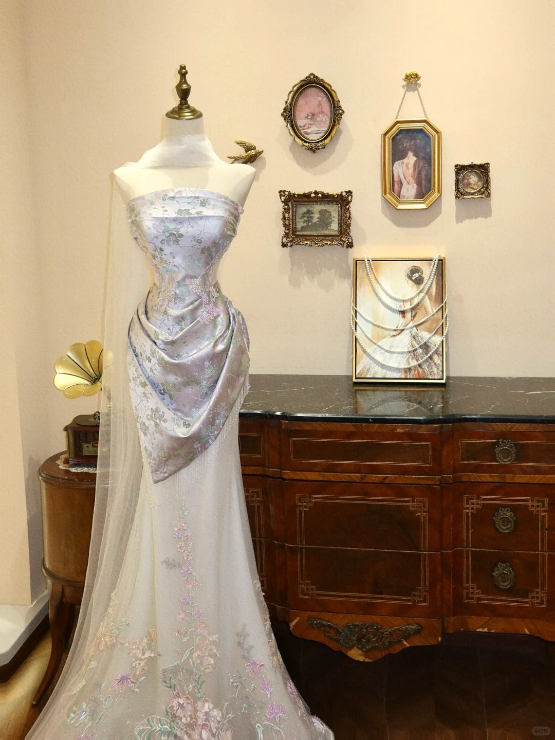 Gorgeous Strapless Embroider Flower Back Wraps Tulle Evening Dress Prom Dress Wedding Dress D1773