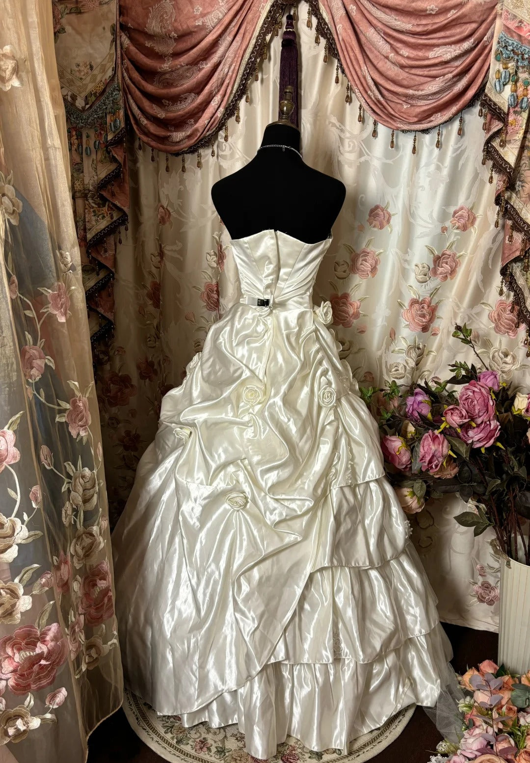 Elegant Wedding Dress Strapless Pleated Prom Dress Evening Dress Birthday Party Dress Wedding Dress D2395