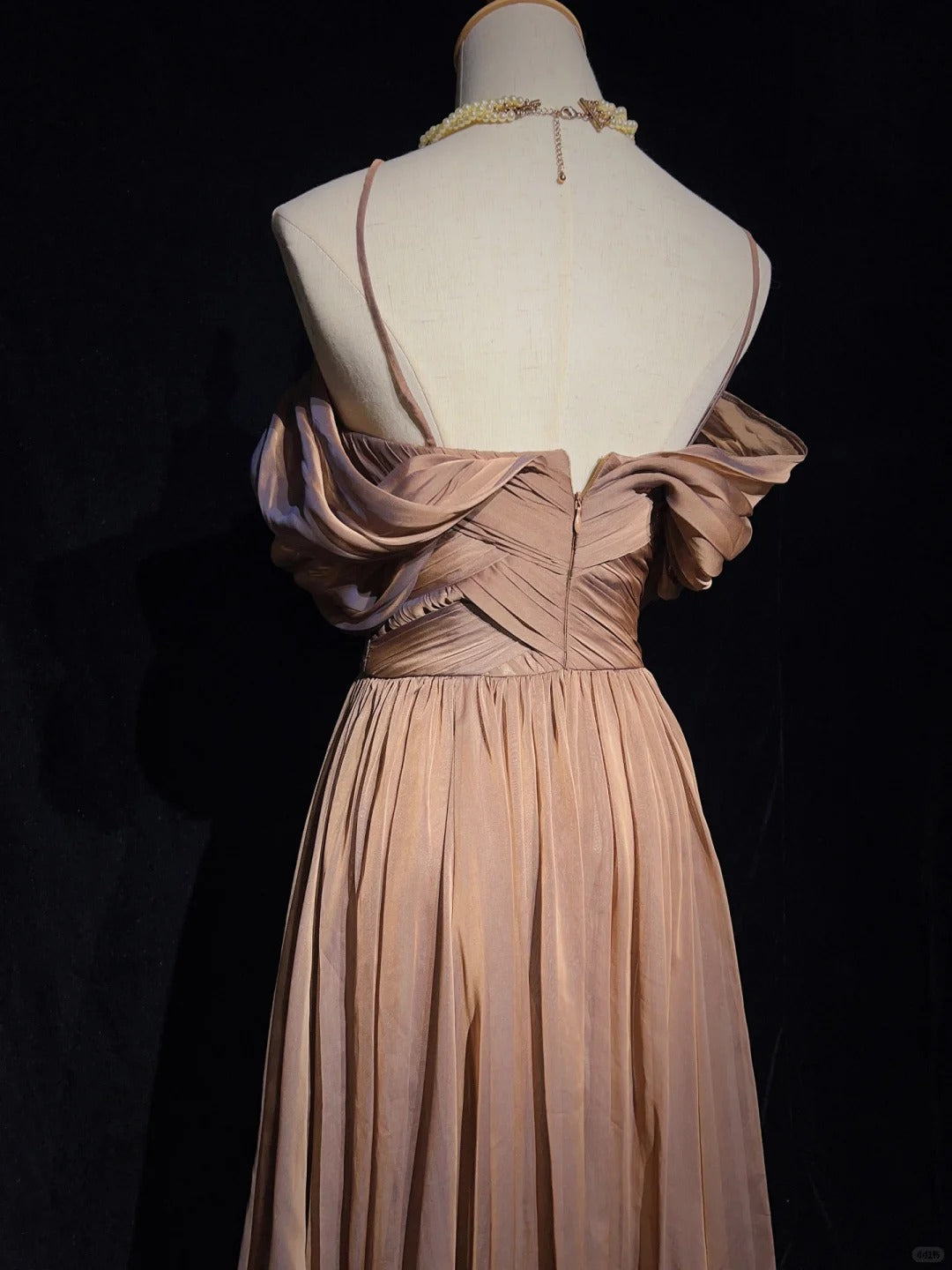 Elegant Prom Dress Spaghetti Straps Pleated Gala Dress Evening Dresses Prom Gown D2602