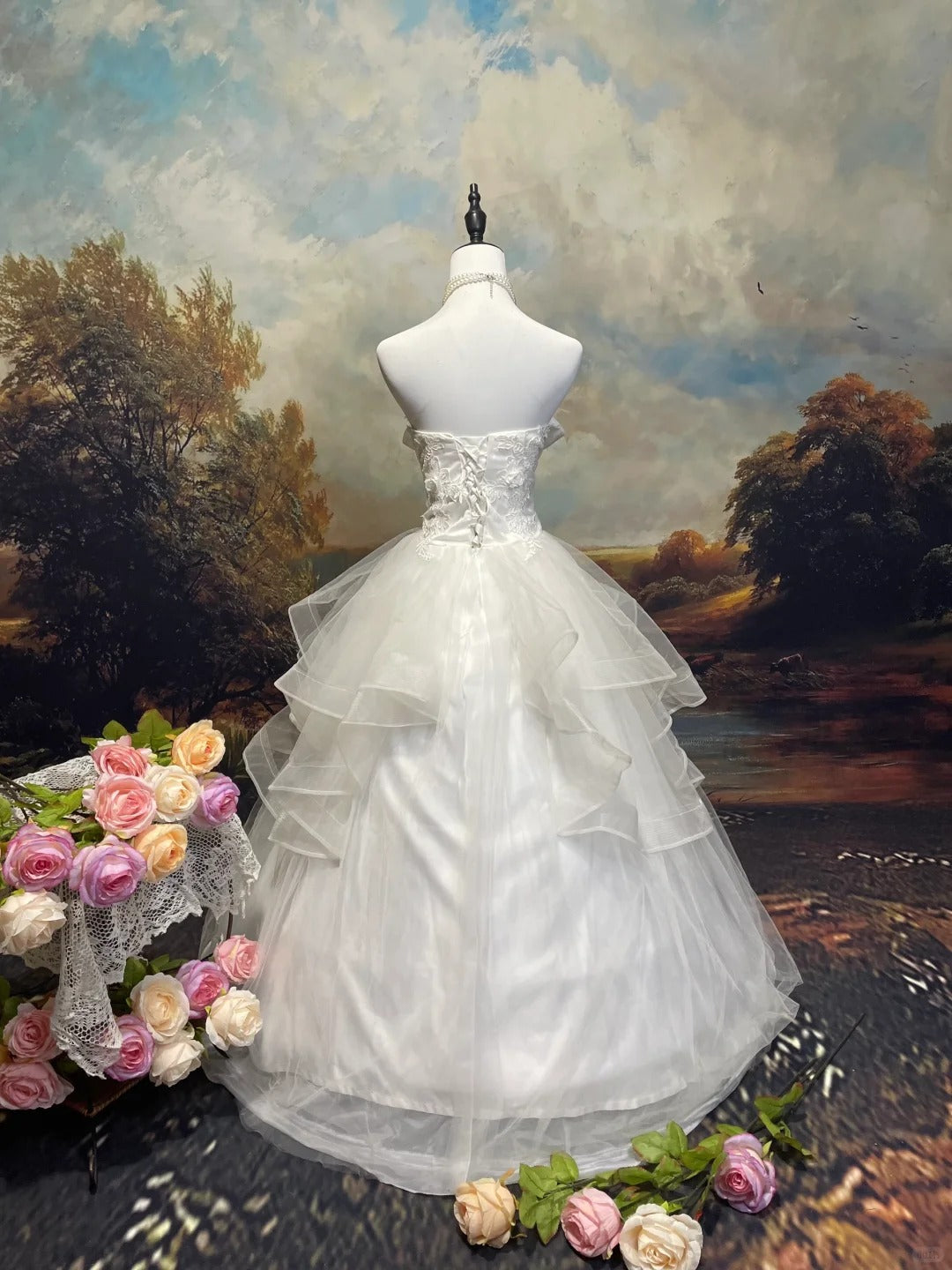 Elegant Wedding Dress Strapless Tulle Ball Gown Evening Dress Prom Dress D2678