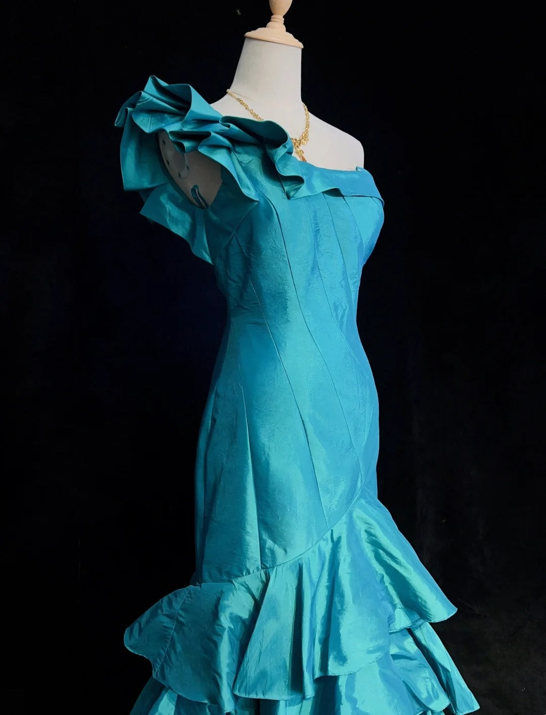 Beauty Prom Dress One Shoulder Pleated Tiered Mermaid Evening Dress Gala Dress Party Dress D2909