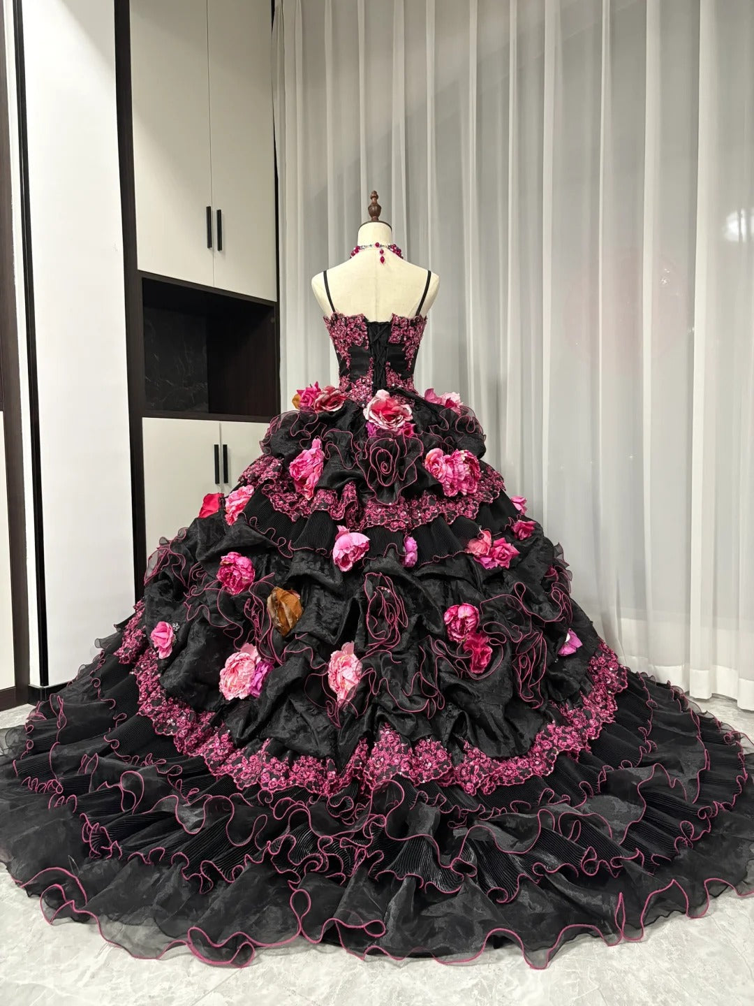 Stunning Prom Dress Spaghetti Straps Flower Ruffle Ball Gown Evening Dress Quinceanera Dress D3051