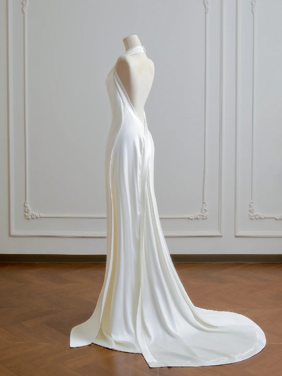 Minimalist Wedding Dress A Line Halter Wedding Dress D3386