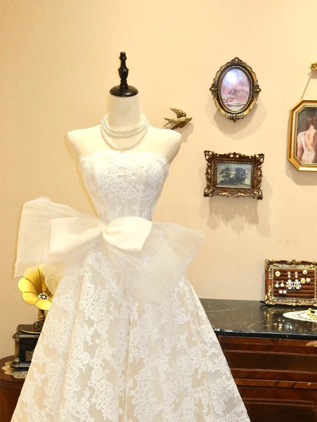 Elegant Wedding Dress A Line Strapless Bowknot Wedding Dress D3411