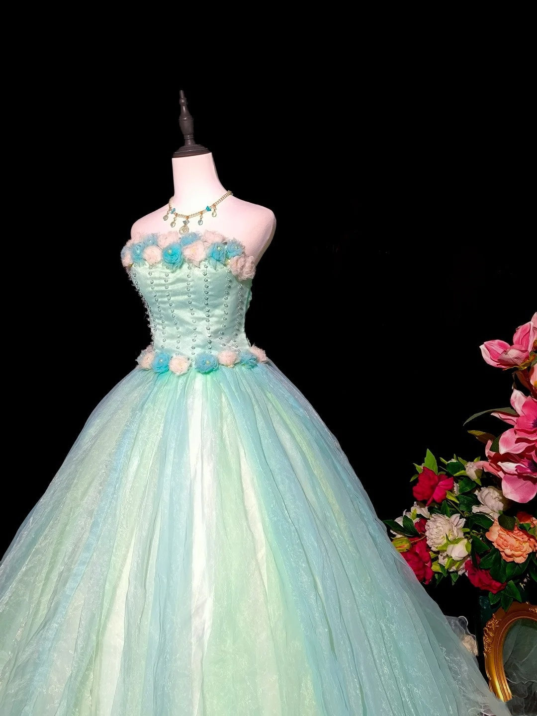 Beauty Prom Dress Strapless Tulle Flower Ball Gown Evening Dress Quinceanera Dress D3426