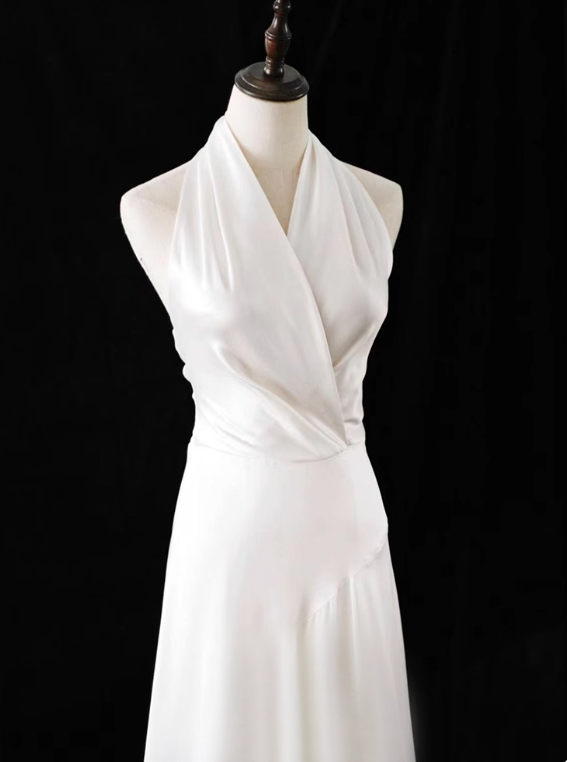 Minimalist Wedding Dress A Line Halter Pleated Wedding Dress D3479