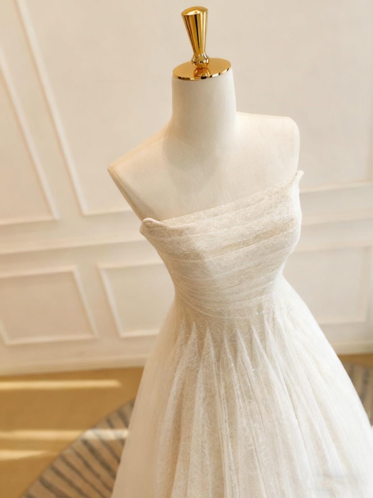 Minimalist Wedding Dress Strapless Pleated Tulle Wedding Dress D3774