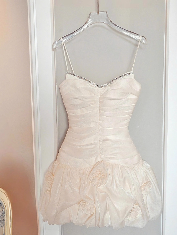 Minimalist Homecoming Dress A Line Spaghetti Straps Pleated Short Prom Dress Cocktail Dress Birthday Party Outfits D4057