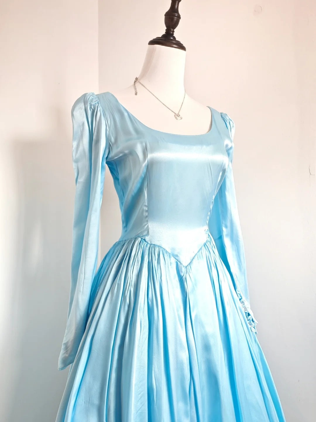 Minimalist Prom Dress Satin Crew Neck Pleated Gala Dress Evening Dress Formal Dress D4211