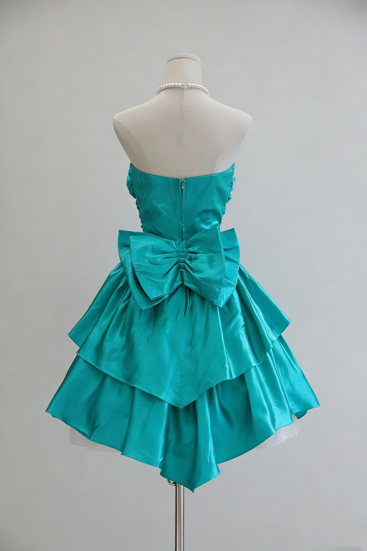 New Arrival Homecoming Dress Satin Sweetheart Pleated Short Prom Dress Birthday Party Dress Cocktail Dress D4270