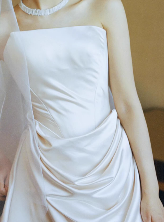 New Arrival Wedding Dress Satin A Line Asymmetrical Neck Pleated Wedding Dresses D4325