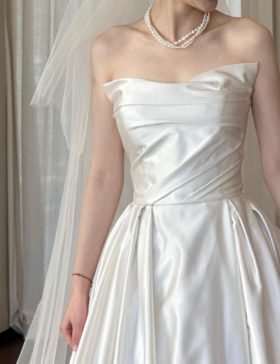 Minimalist Wedding Dress Strapless Pleated Wedding Dresses D4334