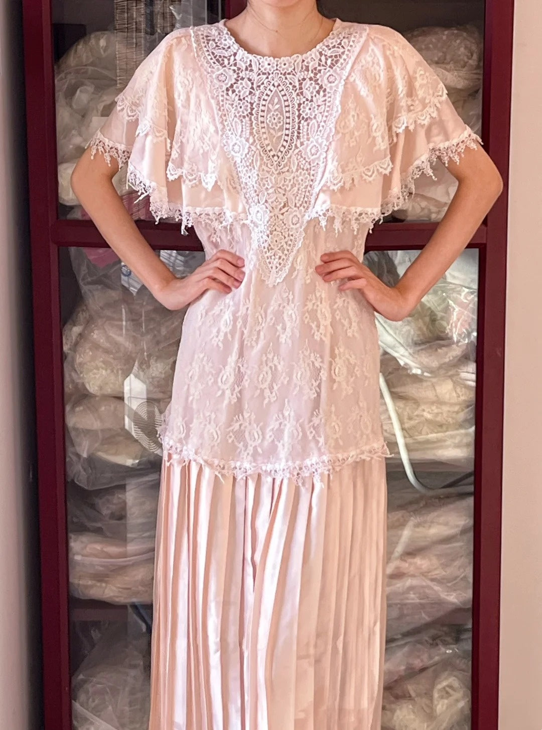 Vintage Wedding Dress Crew Neck Lace Pleated Wedding Dress D4442