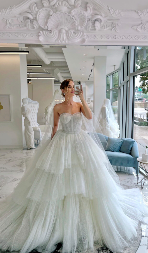 Stunning Ball Gown Strapless Layered White Tulle Long Wedding Dress SH6103