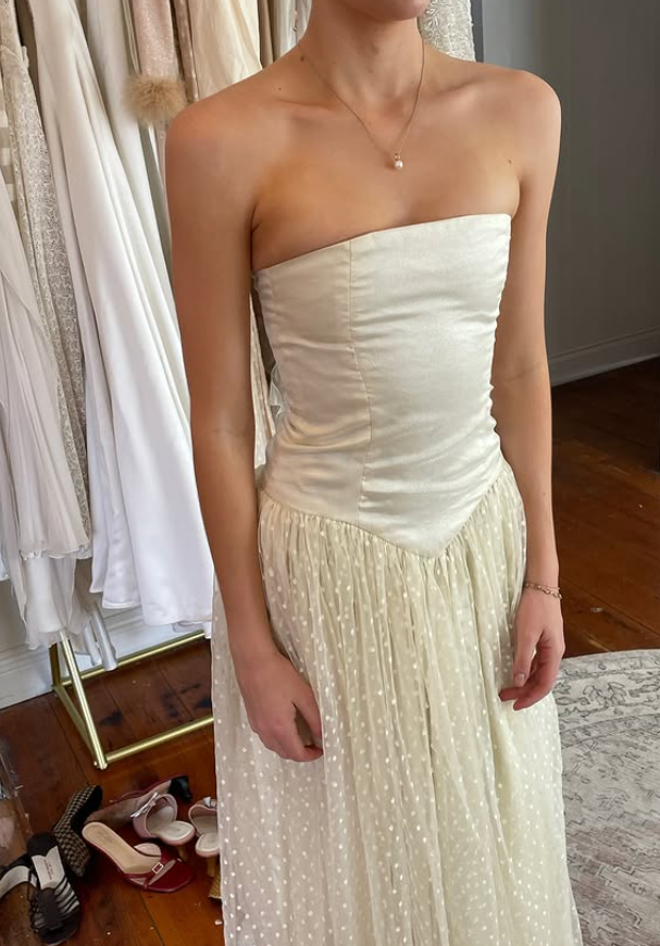 Vintage A Line Strapless Simple Ivory Tulle Satin Long Wedding Dress SH5880