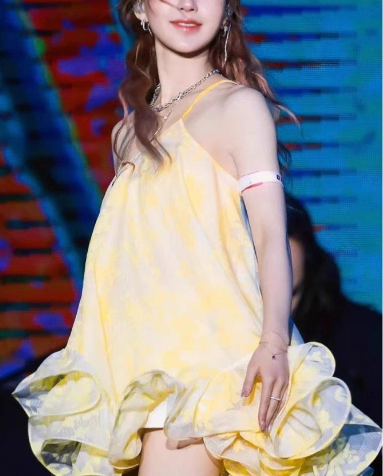 New Fashion Light Yellow Single Shoulder Strap Ruffled Hem Design Summer Party Dress Homecoming Dress, D1441