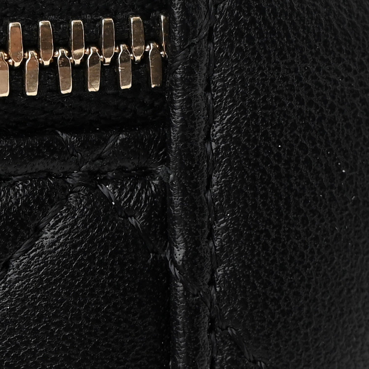 Lambskin Quilted Mini Vanity Case With Pearl Chain Black