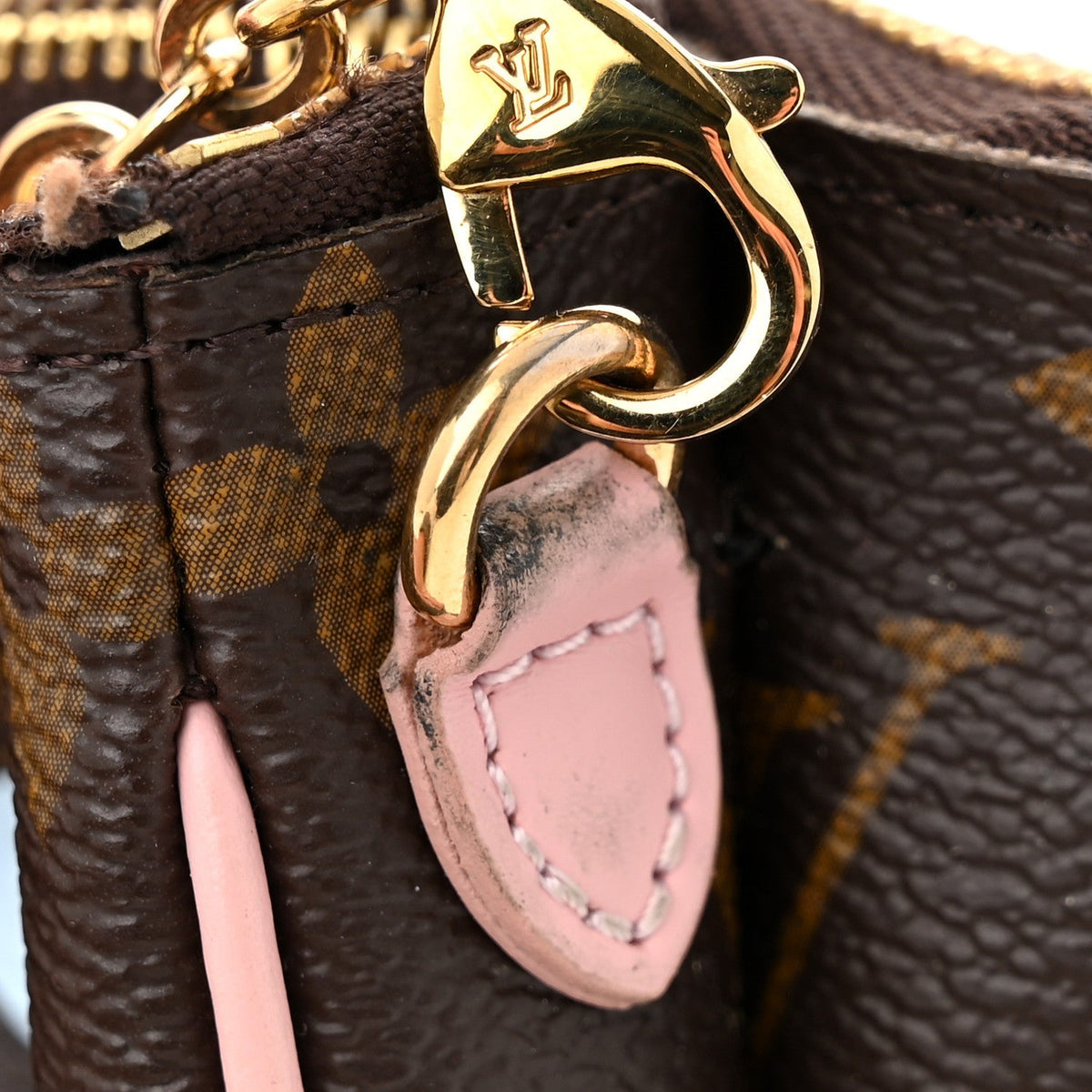 Monogram 2020 Christmas Animation Big Wheel Double Zip Pochette Rose Ballerine