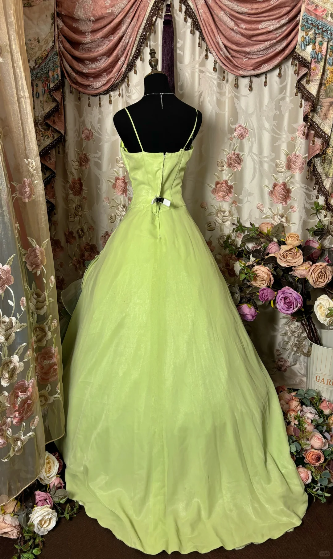 Green Spaghetti Straps A-Line Tiered Chiffon Vintage Long Prom Dress Evening Gown, D594