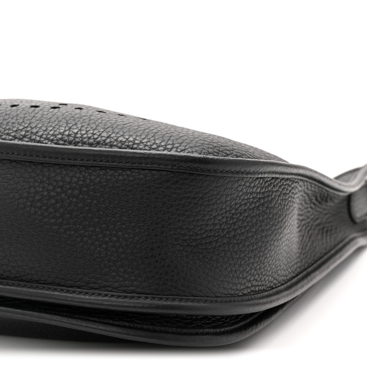 Taurillon Clemence Evelyne III PM Black