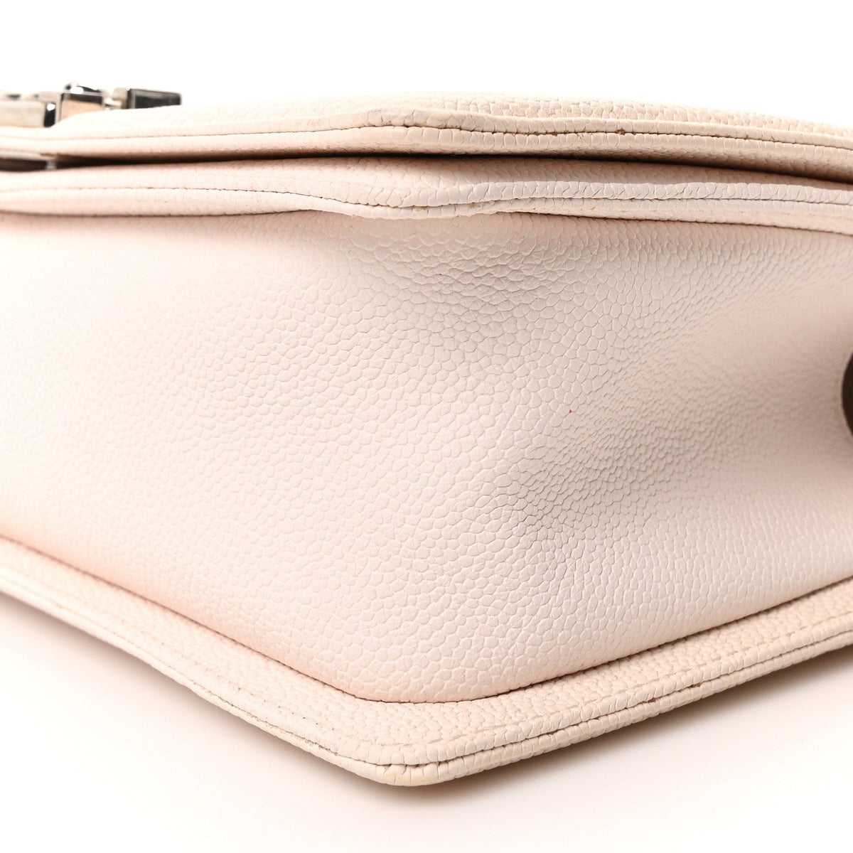 Caviar Quilted Medium Boy Flap Ivory