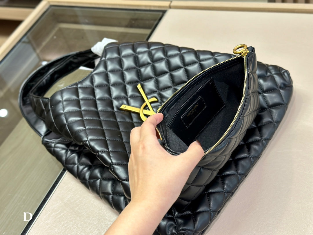 Women Saint Laurent Icare Maxi Shopping Bag In Quilted