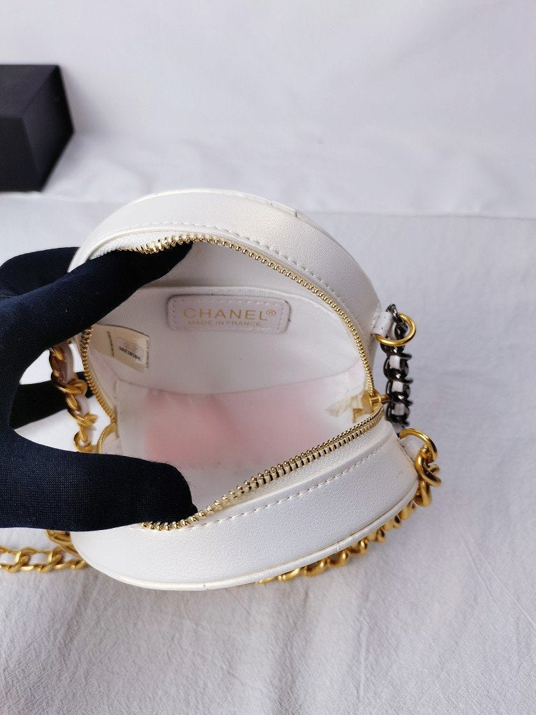Chanel 19 Round White crossbody bag
