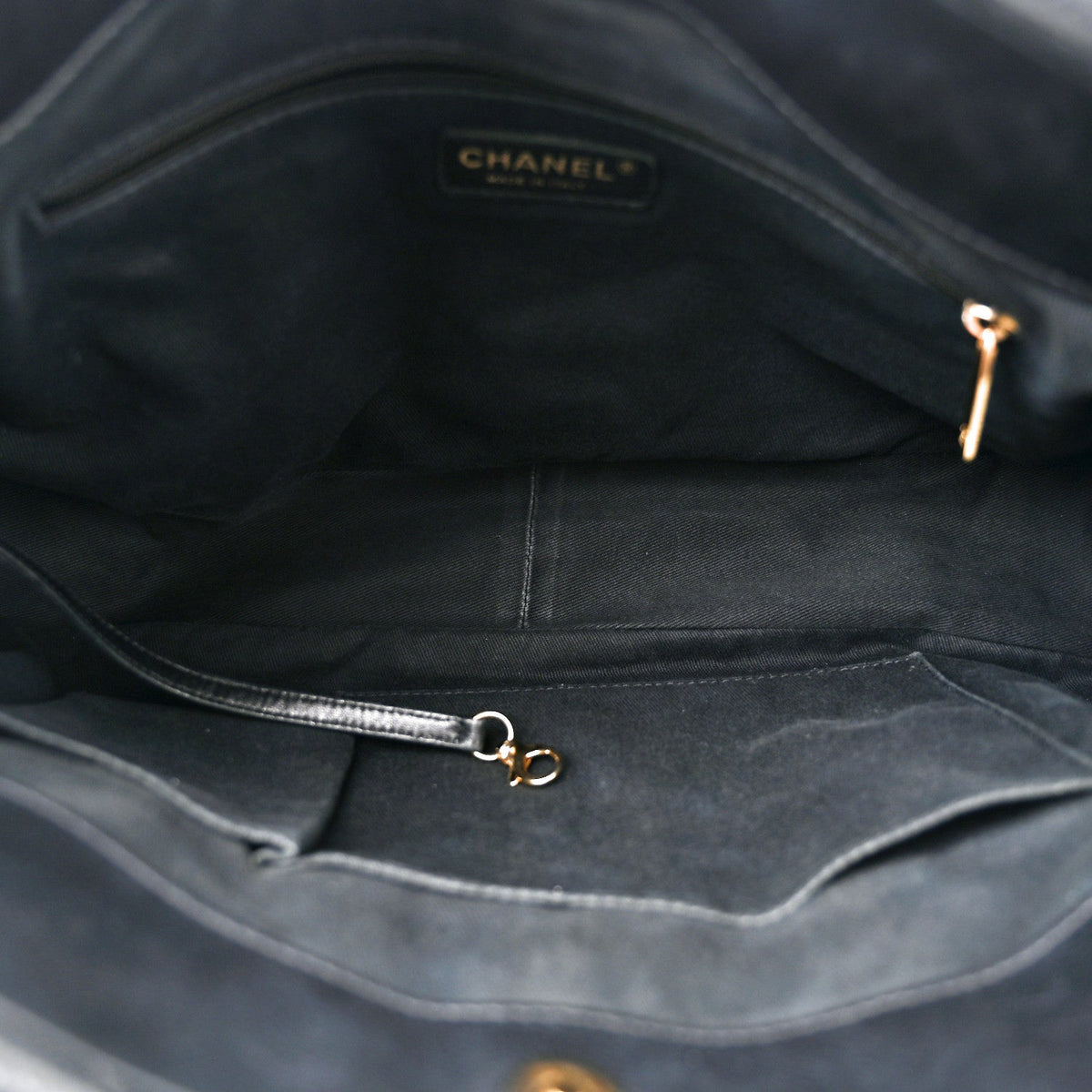 Caviar Quilted Timeless CC Soft Tote Black