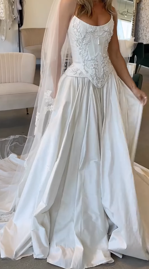 Elegant White Strapless A-Line Satin Appliques Wedding Dress Bridal Dress, D984