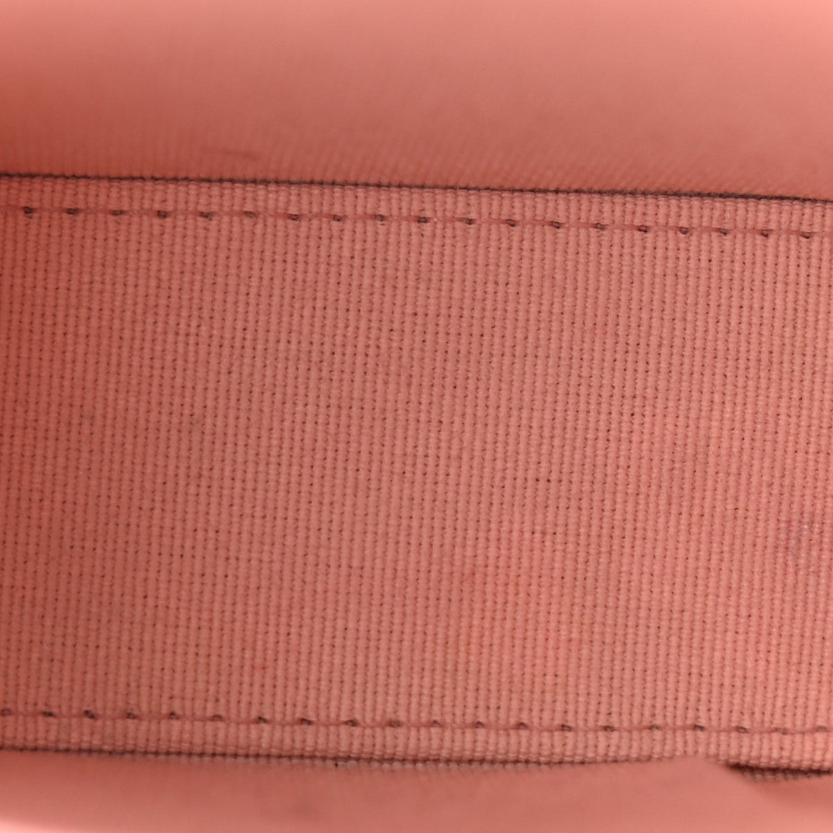 Caviar Quilted Small Vertical Coco Beauty Vanity Case With Chain Light Pink
