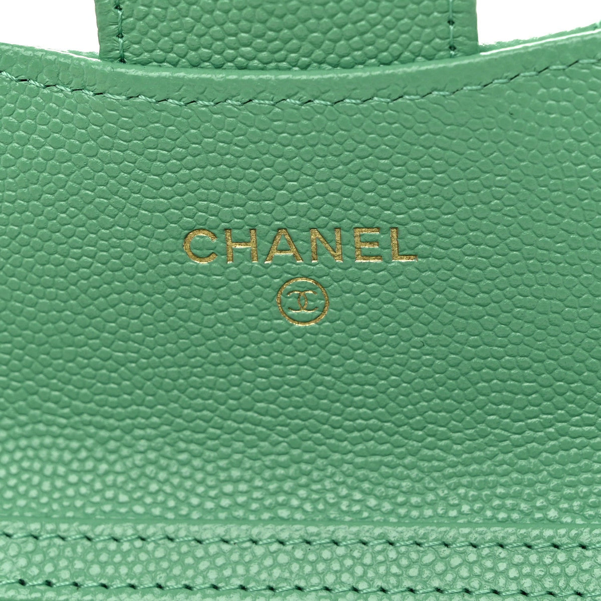 Caviar Quilted Flap Card Holder On Chain Light Green