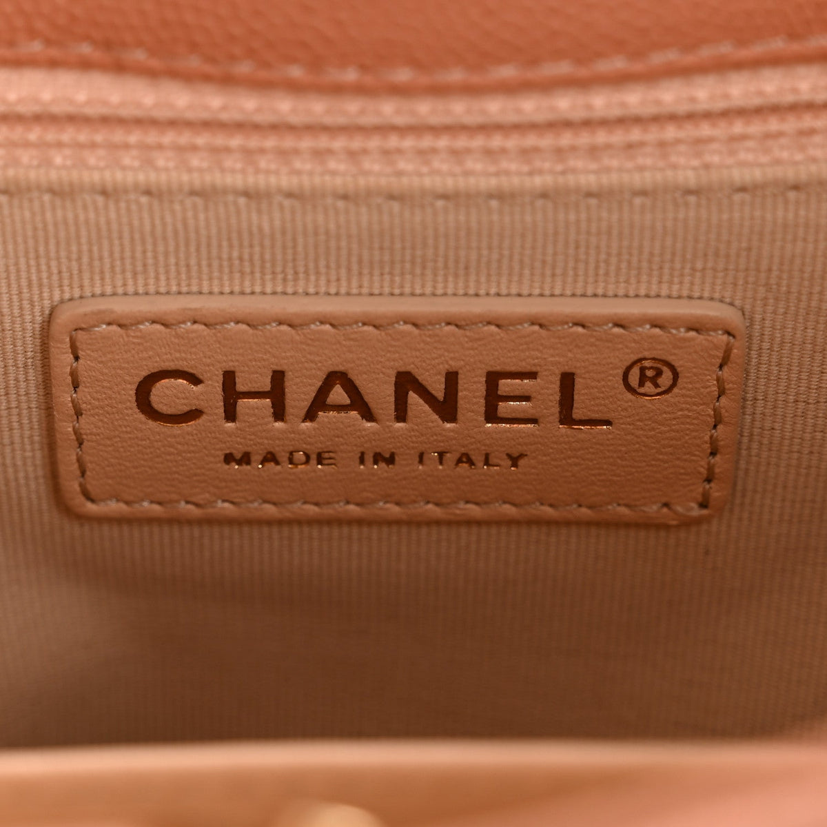 Caviar Quilted Wavy CC Hobo Beige