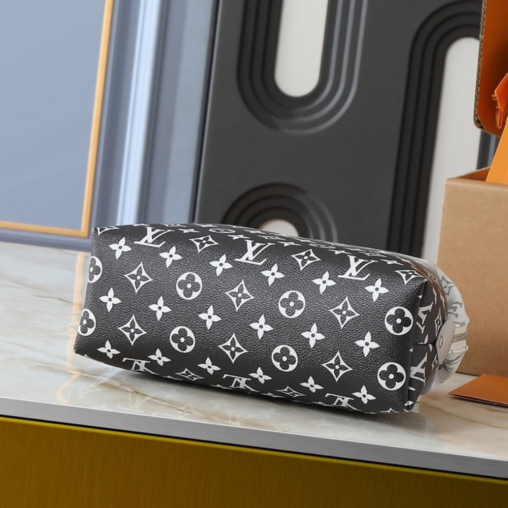 LOUIS VUITTON COSMETIC POUCH FROST GRADIENT SILVER 27CM M12052