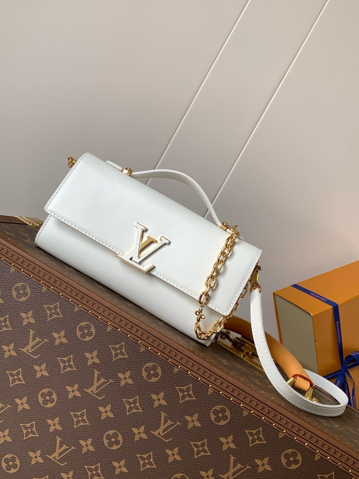 Louis Vuitton M12265 Wallet On Chain Capucines