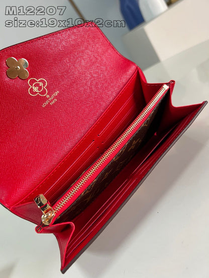 Louis Vuitton M12207 Sarah Wallet