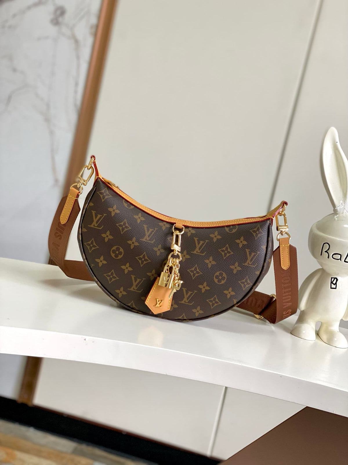 Louis Vuitton M12939 Looping