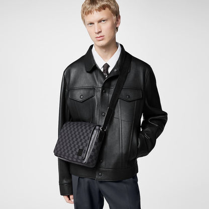 Louis Vuitton N42710 District PM