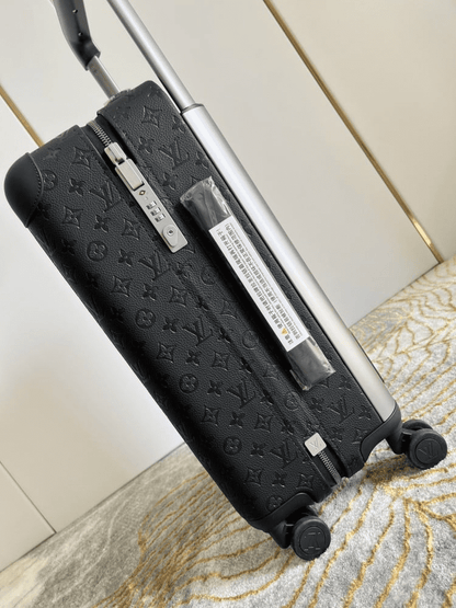 Louis Vuitton M20438 Horizon 55