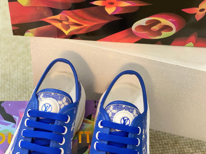 LUV WOMEN’S SNEAKER