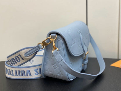 Louis Vuitton M46846 Diane
